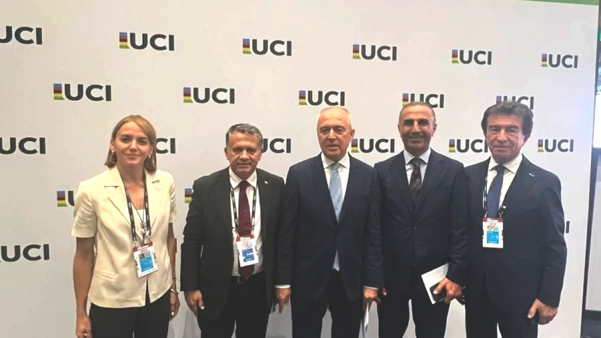 uci-kongresi-turkiye-delegasyonu-2.jpg